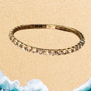 Elegant Gold Bracelet with Crystals